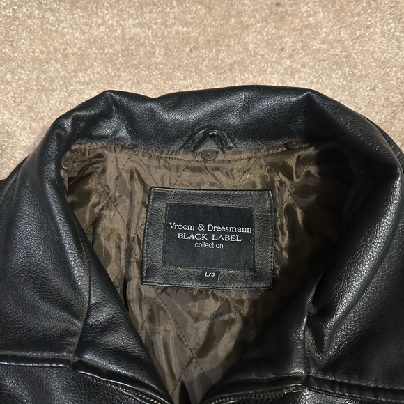 Beautiful Men’s Faux Leather Jacket - Picture 3 of 6